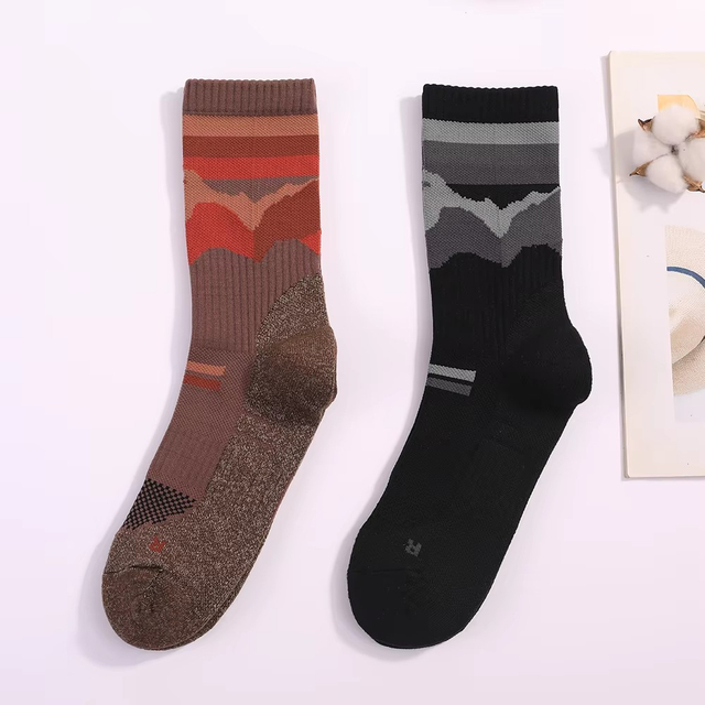 Non-Slip Knee-High Jacquard Running Socks