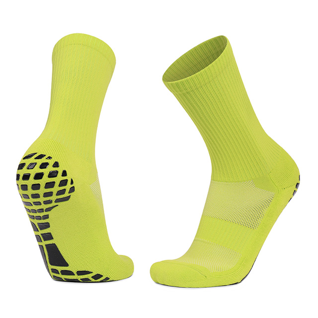 Non-slip Socks with Grips in Breathable Fabric for Football Training